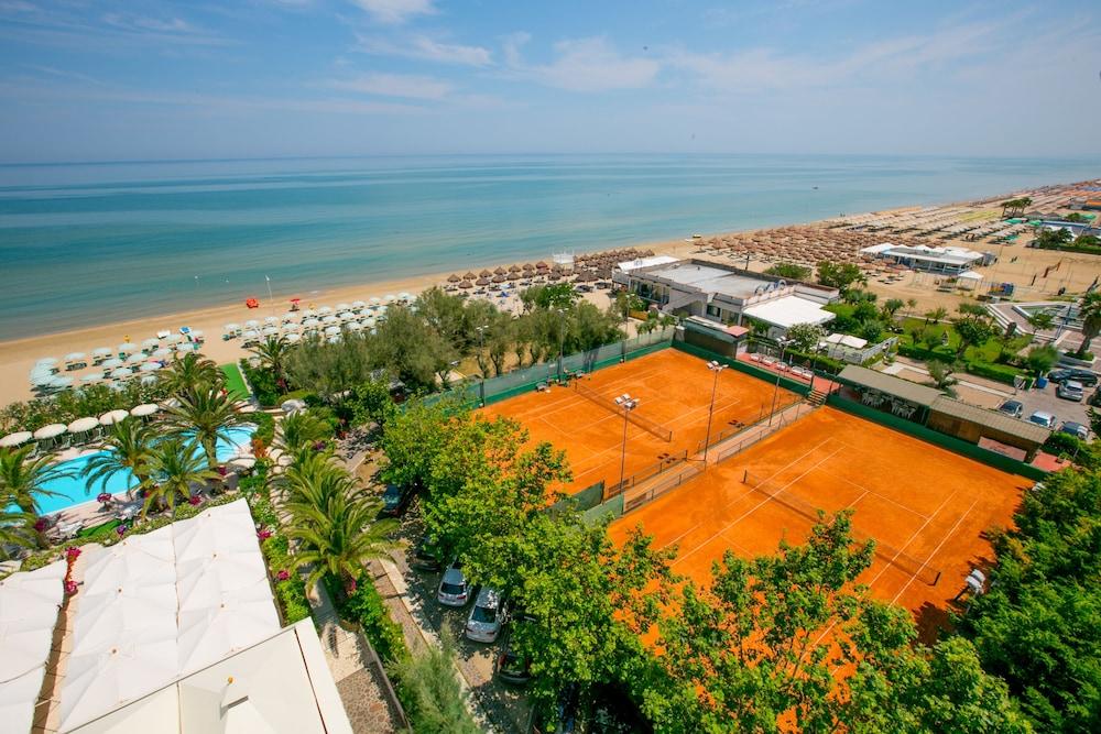 Hotel Mion Charme&Relax Silvi Marina Exterior foto