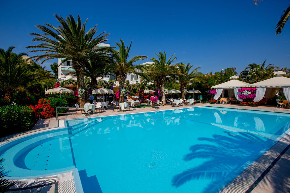 Hotel Mion Charme&Relax Silvi Marina Exterior foto