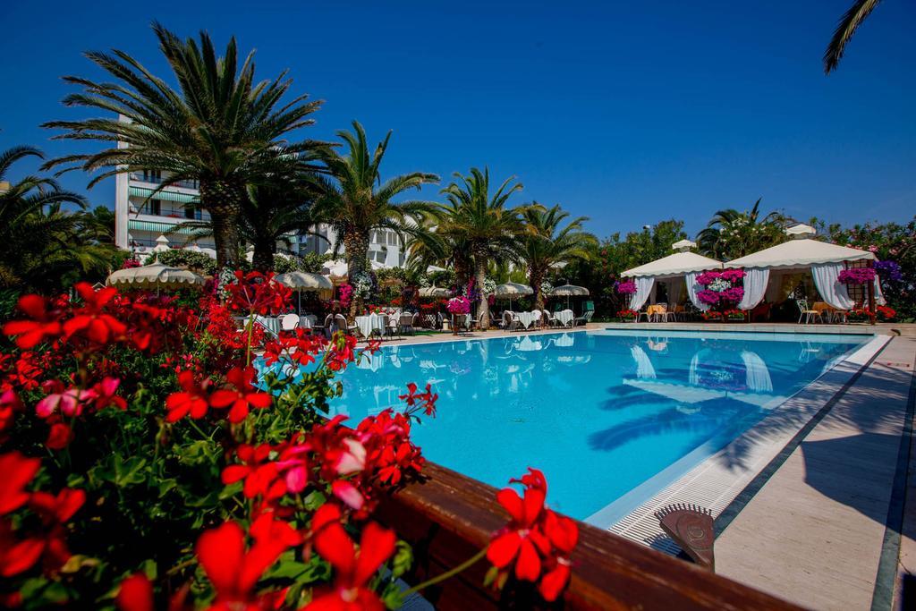 Hotel Mion Charme&Relax Silvi Marina Exterior foto